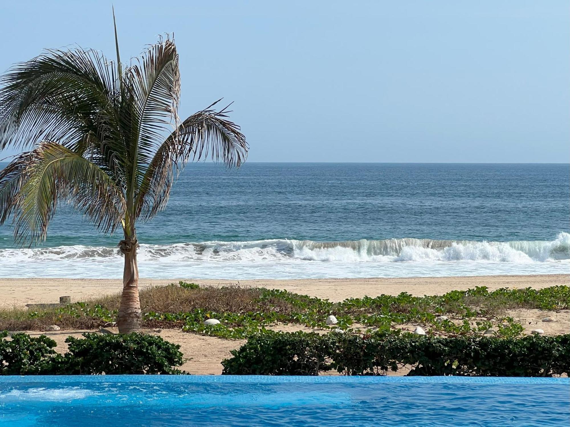 Beachfront In A Peaceful Resort 8Mi From Puerto Escondido Puerto Escondido  Exterior photo